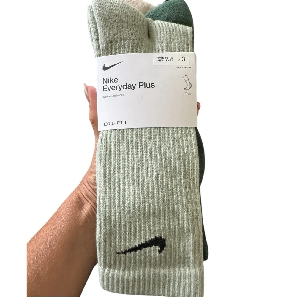 Bundle of 3 Pair Nike Everyday Plus Crew Socks - Green, Cream, Mint